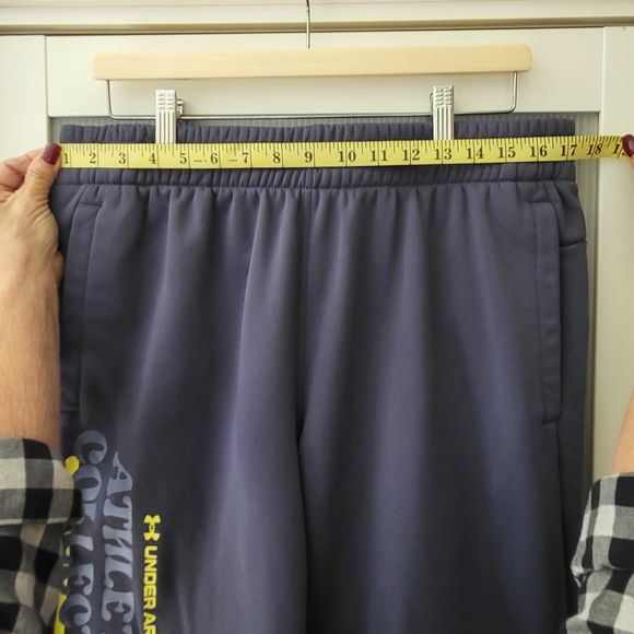 Under Armour Track Pants - youth XL - Picture 4 of 7